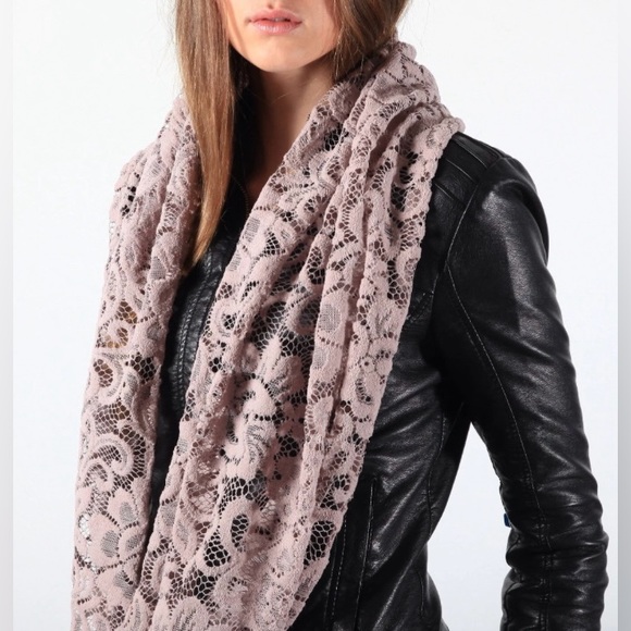 Krista Norris Mauve Lace Scarf - Picture 2 of 7